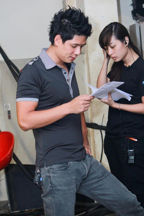 4[-]MC[-]bị[-]coi[-]là[-]“thảm[-]họa”[-]trên[-]sóng[-]truyền[-]hình